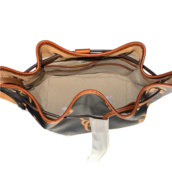 NWT Dooney & Bourke Charcoal Bucket Bag - Picture 9 of 10